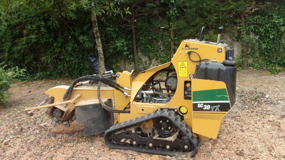 Temos equipamento para todo o serviço Temos equipamento para todo o serviço